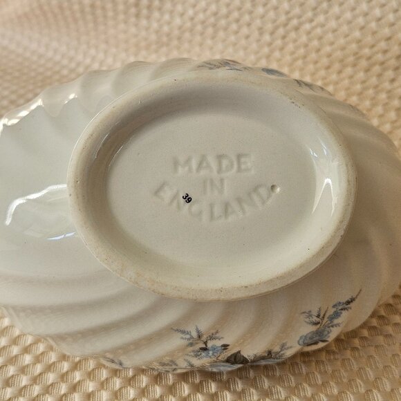 Vintage Mid-Century Johnson Brothers JB139 Gravy Boat Made in England - Picture 4 of 11